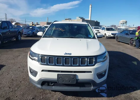 2018 Jeep Compass Latitude 4X4 from USA, damaged, VIN 3C4NJDBB9JT393364
